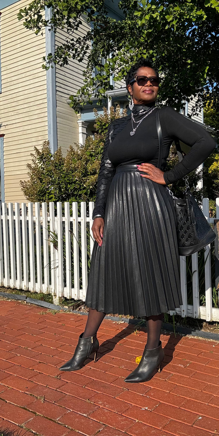 Eboni black pleated faux leather skirt – MADDGEAR BOUTIQUE Eboni black pleated faux leather skirt – MADDGEAR BOUTIQUE